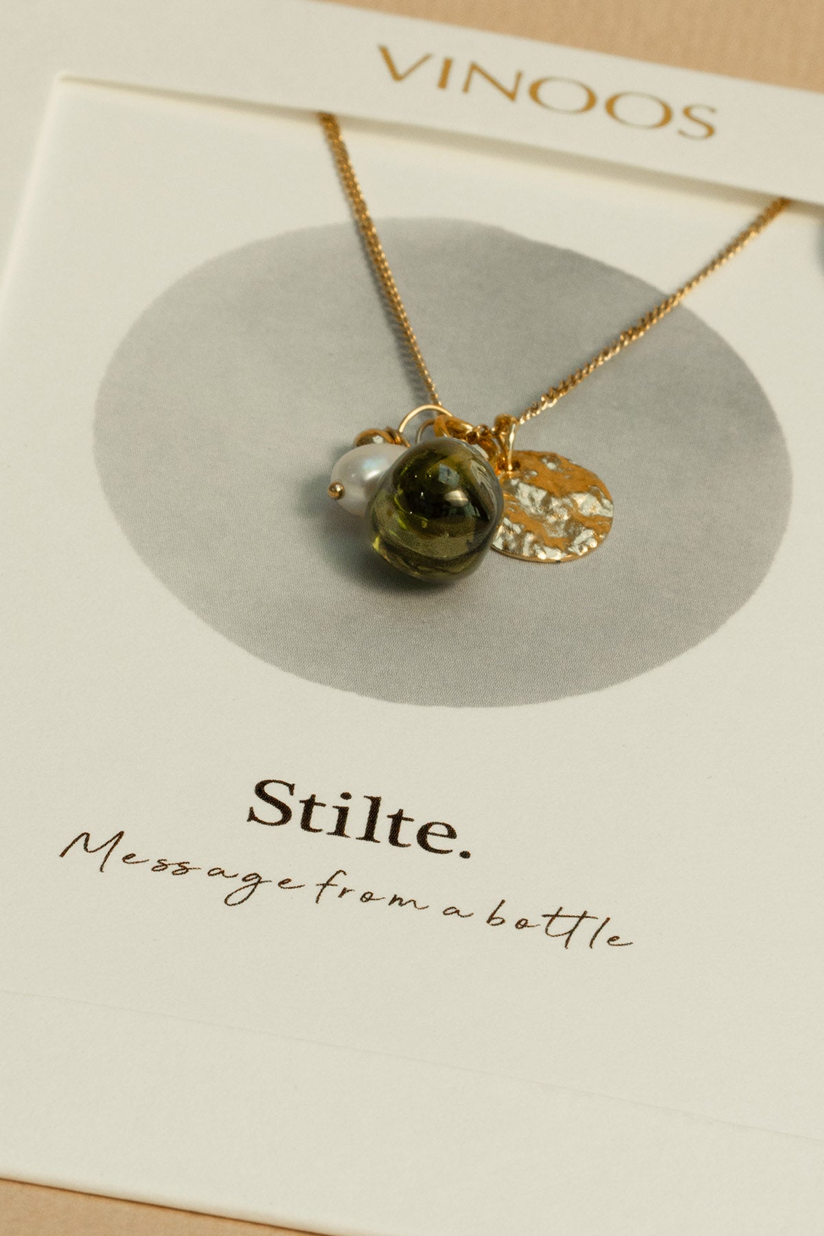 ketting stilte (groen met bedels)